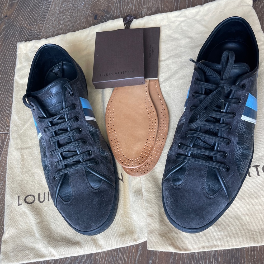 Louis Vuitton Damier Low Top Sneakers - Picture 3 of 5